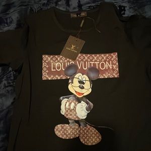 COPY - WHO LOVE MICKEY MOUSE??   “LV” T-Shirts size various unknown if real